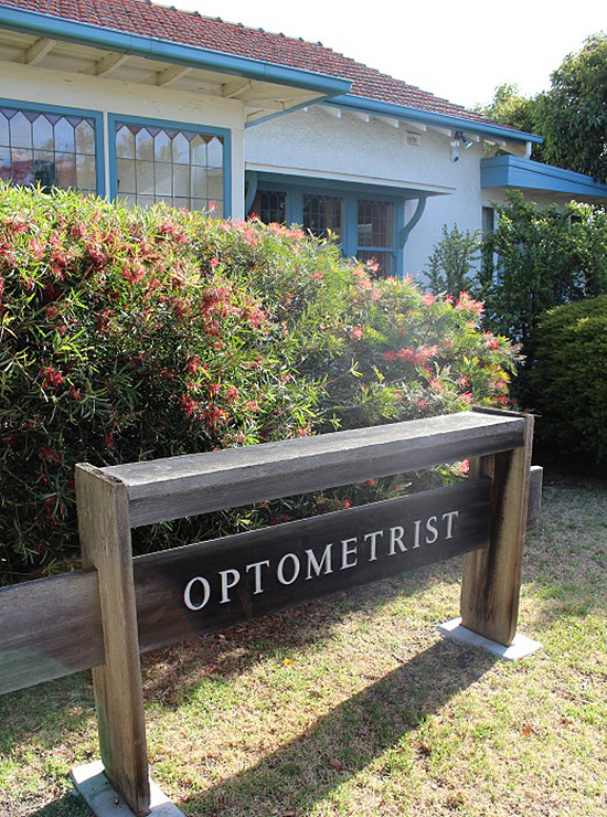 Hampton Eyecare Practice optometrists serving Beaumaris, Sandringham, Blackrock & surrounds since 1951